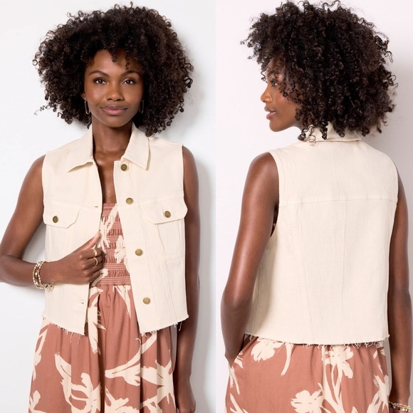 Evereve Ecru Cream Cotton Blend Cropped Raw Hem Robbie Button Down Denim Vest - Picture 1 of 9